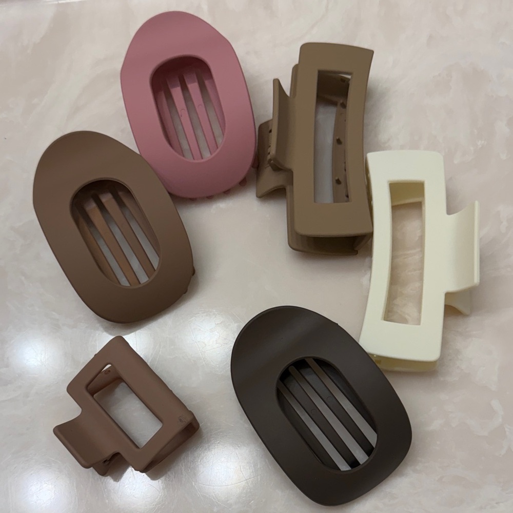 Set of 6 Hair Claw Clips in Neutral Tones
